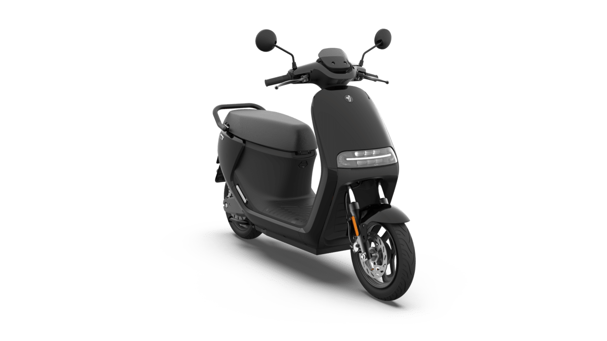escooter-e110s_phantom-black-glossy_360-view-12